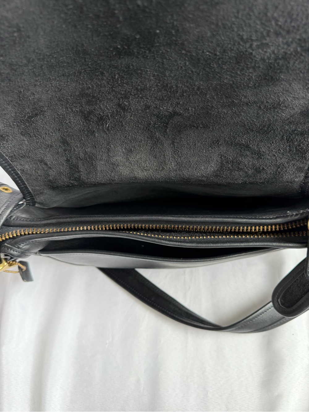 Vintage Coach Legacy Patricia 9951 Black Leather Saddle Crossbody Bag USA Era - Picture 10 of 16